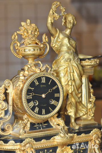 Старинные французские каминные часы Pichon