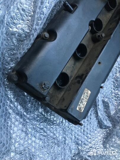 Клапанная крышка 1.6 Ford Focus 2