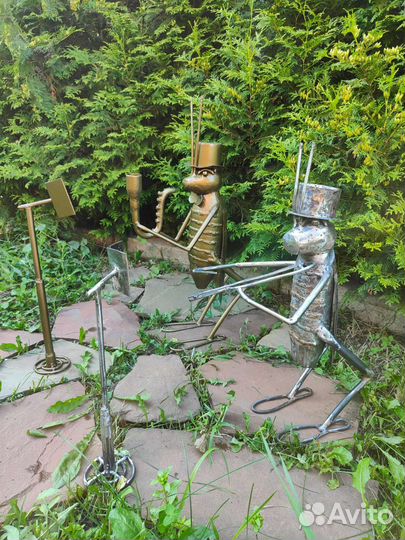 Садовая фигура Кузнечик