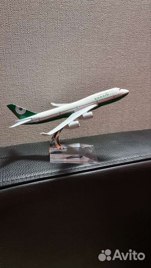 Модель самолета. Металл
