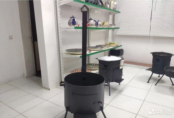 Печь для казана с трубой и дверцей 16л