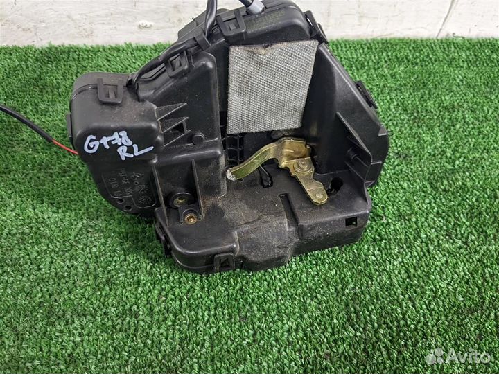 Замок двери задней левой Mercedes Benz E-class W2