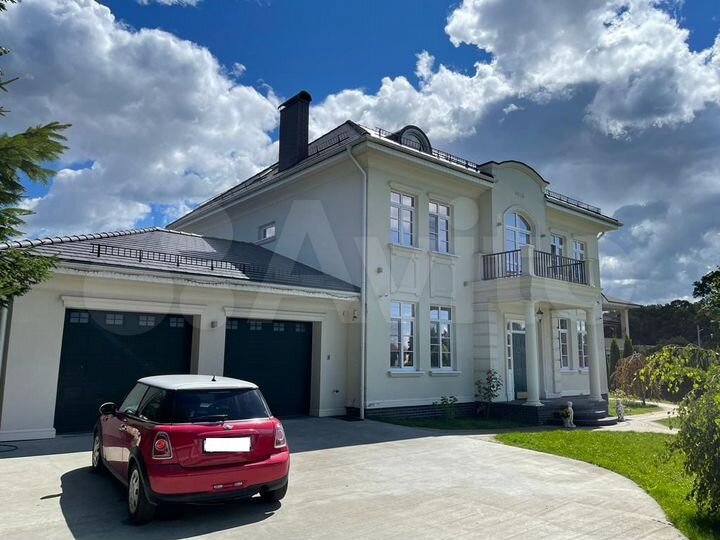 Дом 580 м² на участке 11 сот.