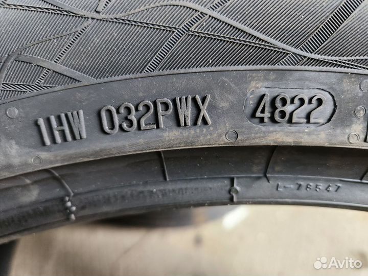 Continental ContiPremiumContact 7 275/40 R21 и 315/35 R21 107Y