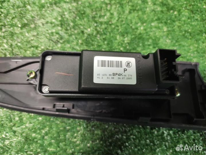 Кнопка стеклоподъемника Mazda 3 (BK) 2005