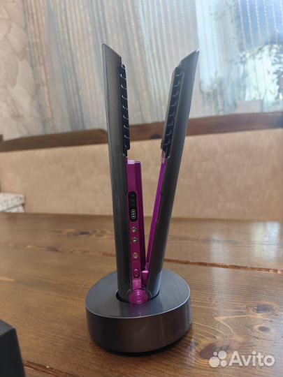 Выпрямитель для волос беспроводной