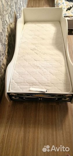 Кровать детская машинка