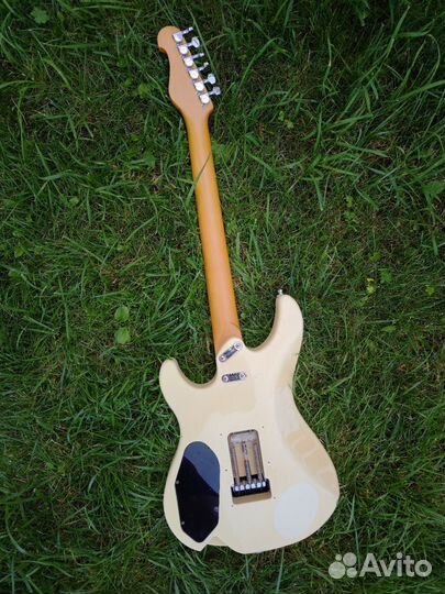 Электрогитара Yamaha Session 612