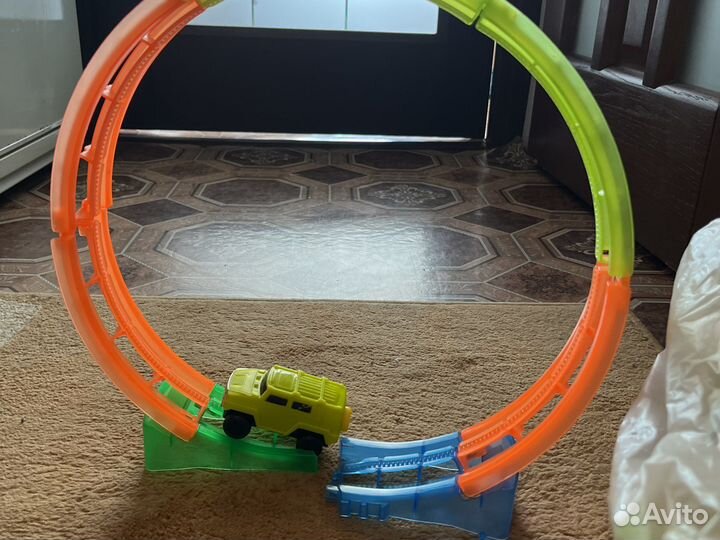 Дорога, светящаяся в темноте