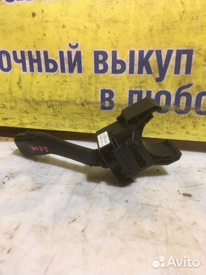 Переключатель подрулевой seat Leon