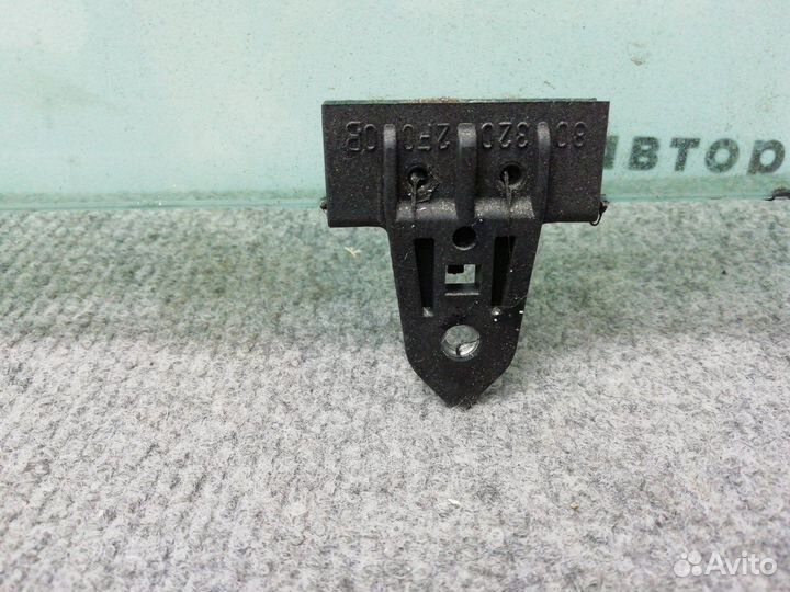 Стекло двери переднее левое 80301JD000 Nissan