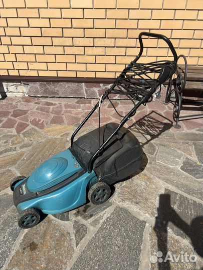 Газонокосилка электрическая