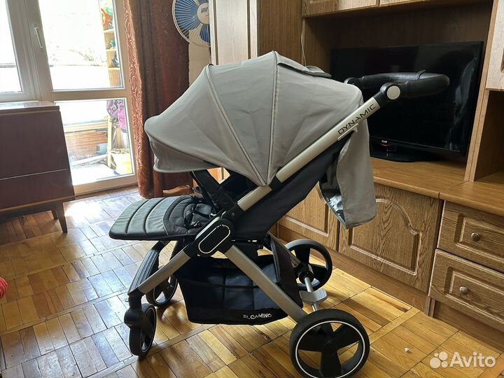 Прогулочная коляска