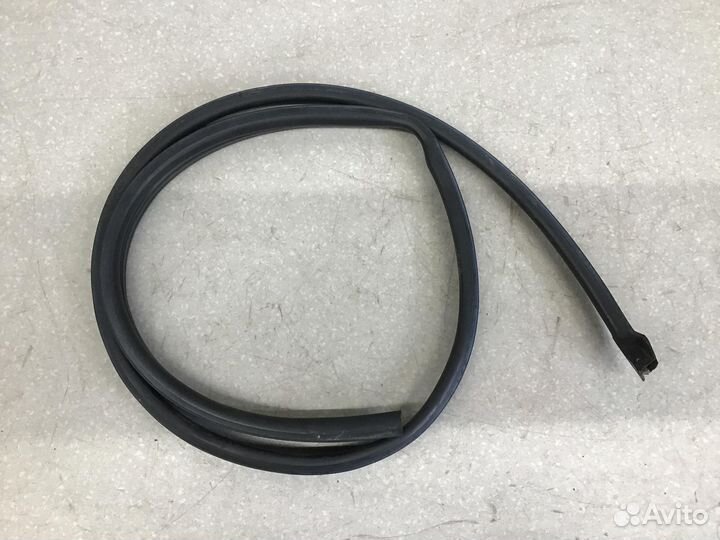 Уплотнитель двери Nissan Almera Classic (B10) 2006