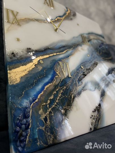 Часы картина