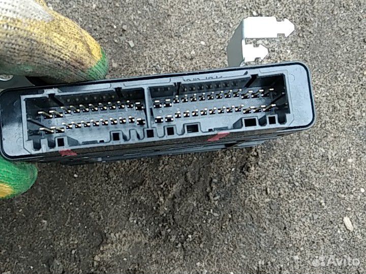 Блок управления Mitsubishi Outlander 3