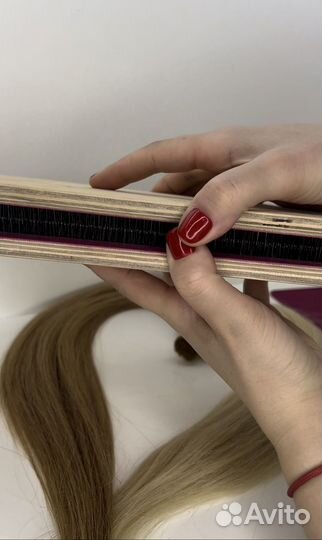 Модель на наращивание волос