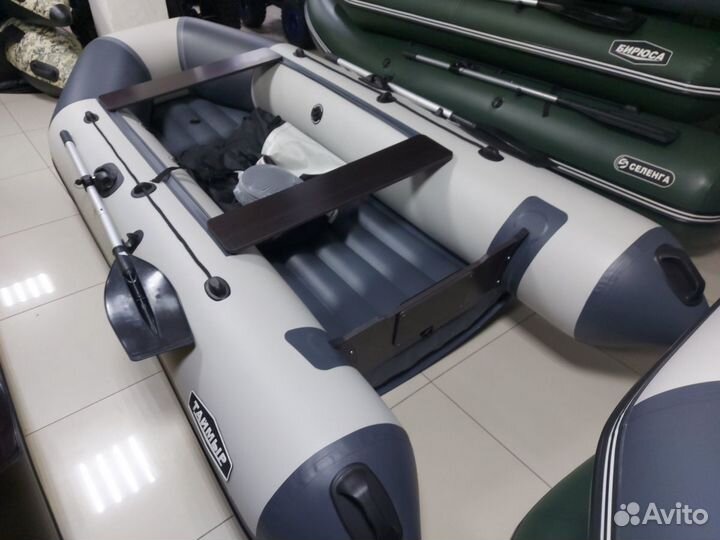 Лодка Хатанга-290 нднд