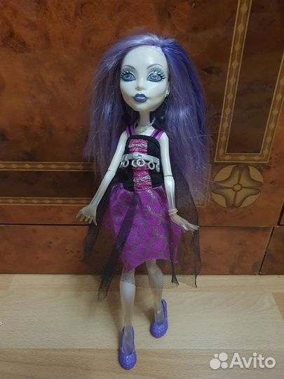 Кукла Монстер Хай, Спектра (Они живые)