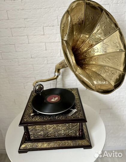 Граммофон His Master’s Voice