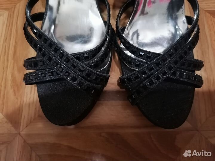 Босоножки на шпильке bonprix, р. 39