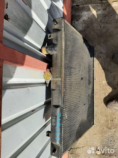 Радиатор М Паджэро 4 м 40 на механике,есть турбина