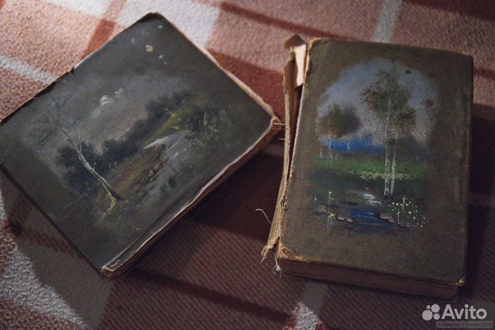 Старинные открытки в двух альбомах