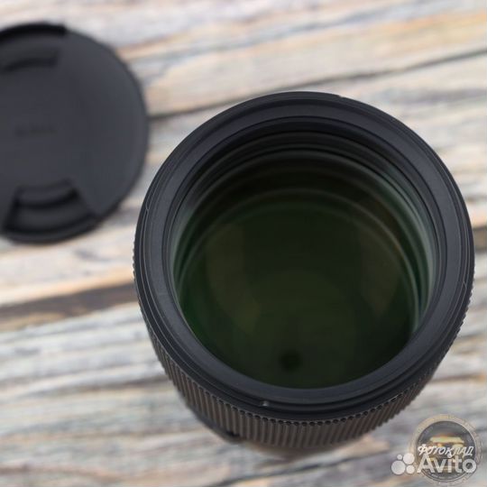 Sigma AF 135mm f/1.8 DG HSM ART L-mount