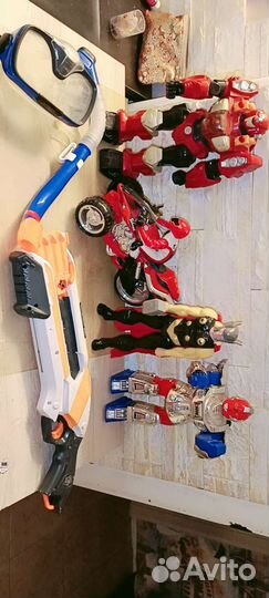 Детские игрушки роботы и прочее