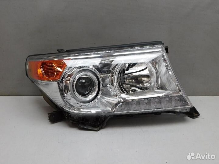 Фара правая Toyota Land Cruiser