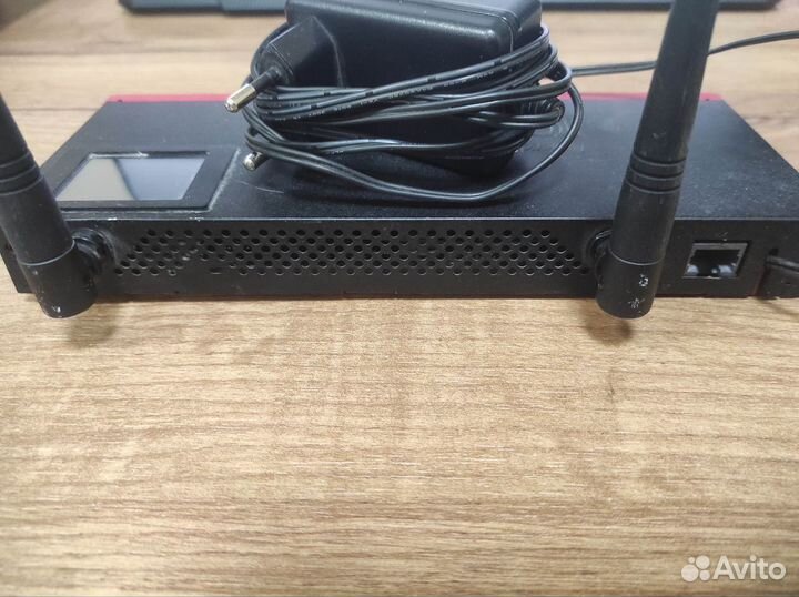 Wifi роутер MikroTik RB2011iL-IN Routerboard