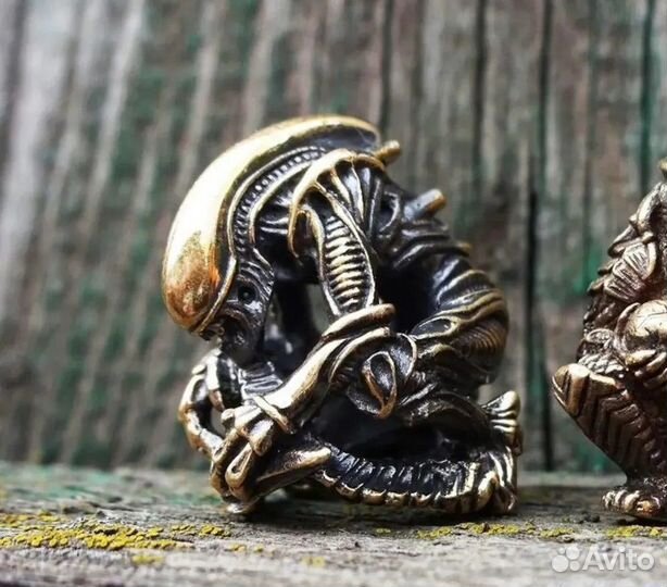 Бусина Темляк Брелок Чужой Эктоморф Монстр