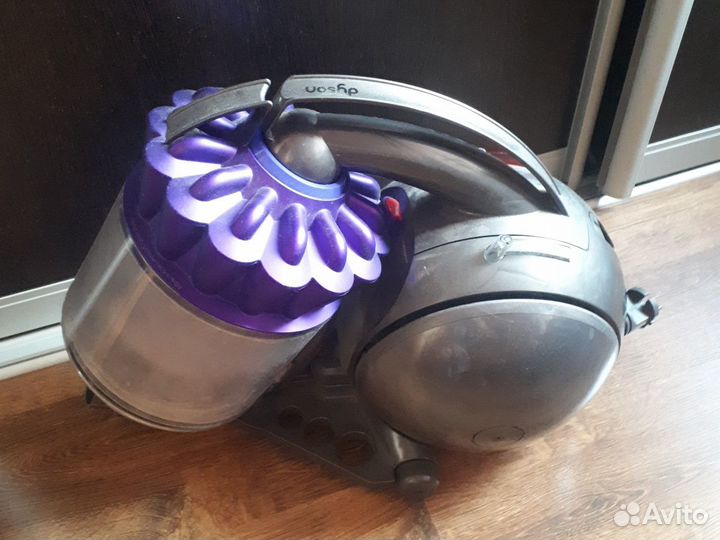 Профессиональный ремонт пылесосов Dyson Дайсон