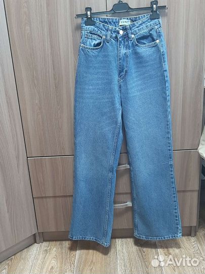 Джинсы клёш