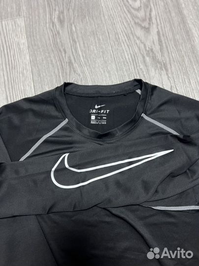 Рашгард nike pro