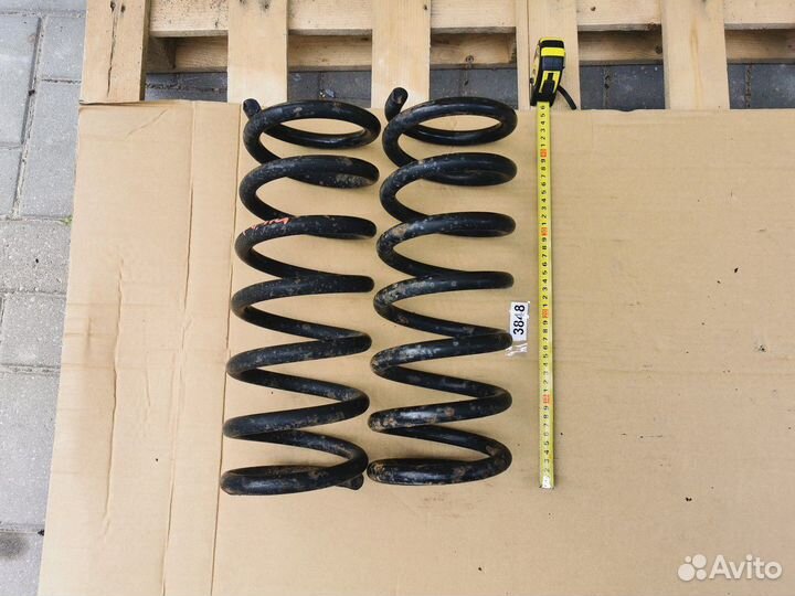 Пружина задняя