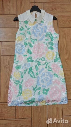 Платье с пайетками новое