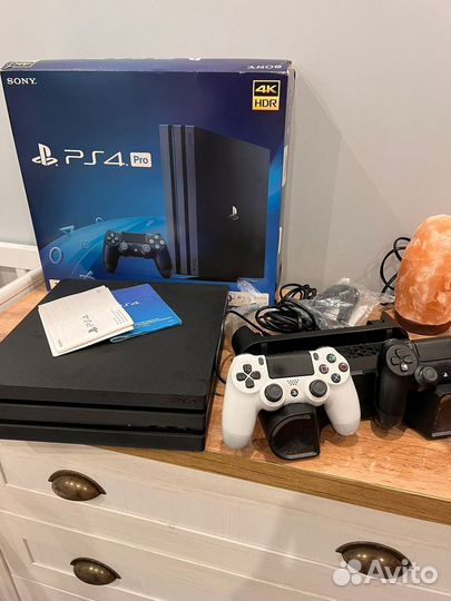 Sony PS4 pro 1tb + 400 игр