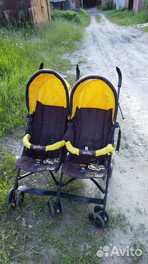 Прогулочная коляска-трость для двойни
