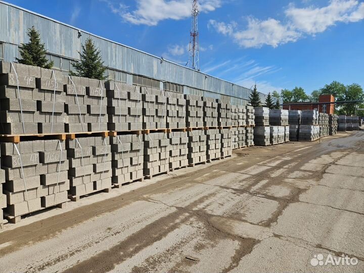 Бетонные блоки