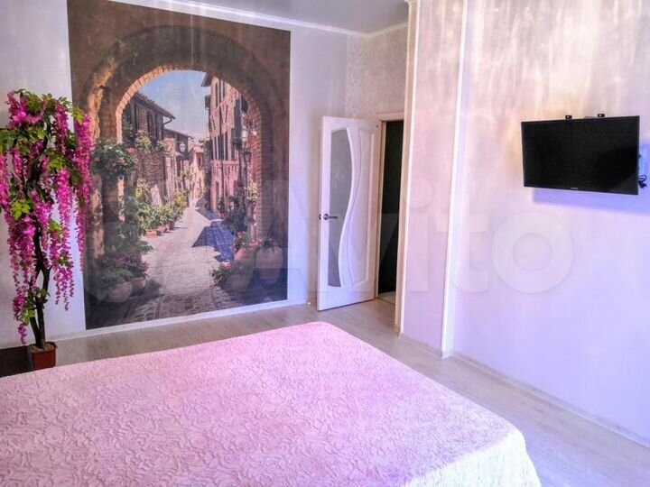 2-к. квартира, 72,3 м², 1/7 эт.