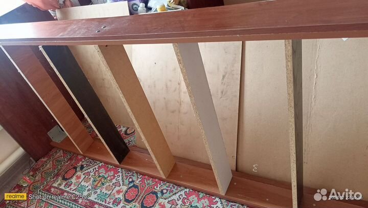 Кровать 1.5 спальня с матрасом Отдам бесплатно