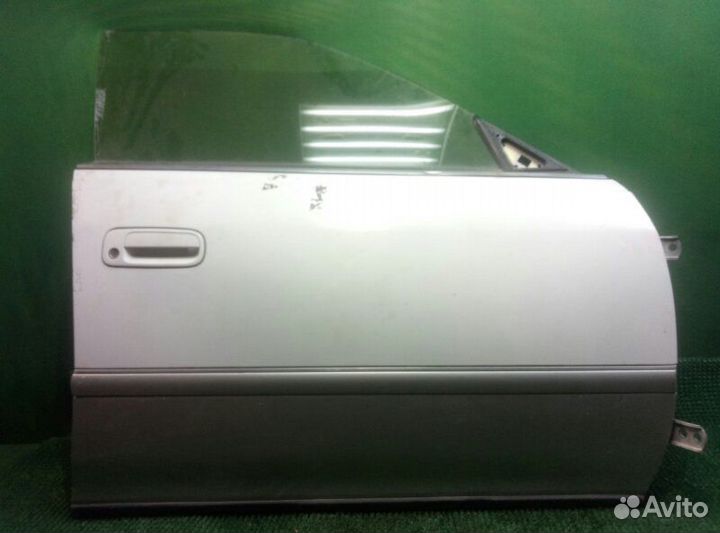 Дверь передняя правая Toyota Mark 2 GX100 1GFE