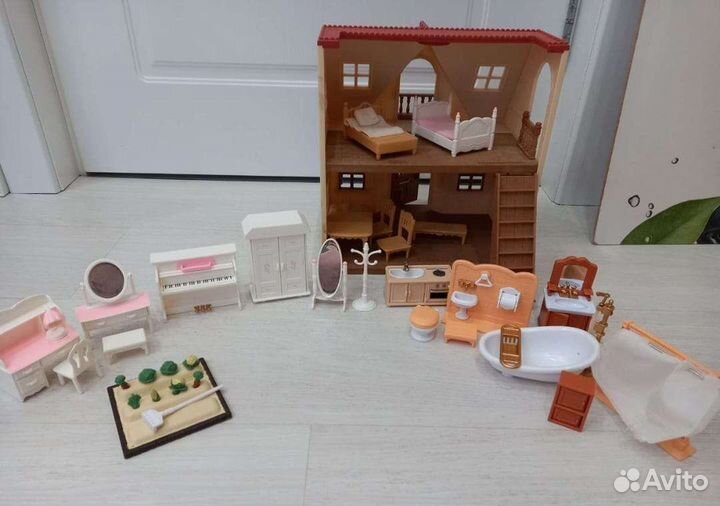 Sylvanian Families домик и мебель
