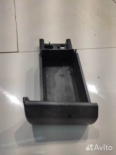 Подстаканник(левый) (Toyota Hilux viii)