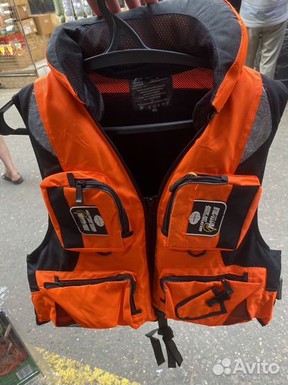 Спасательные жилеты