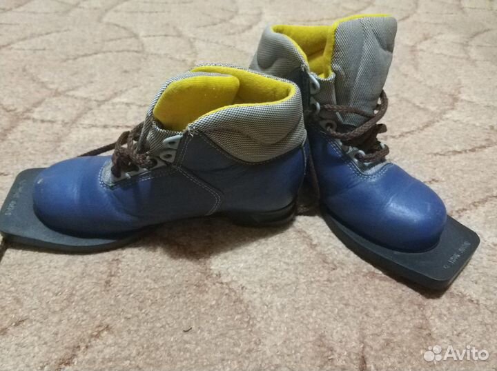 Лыжные ботинки. NN75 Размер 32. Стелька 21,5 см