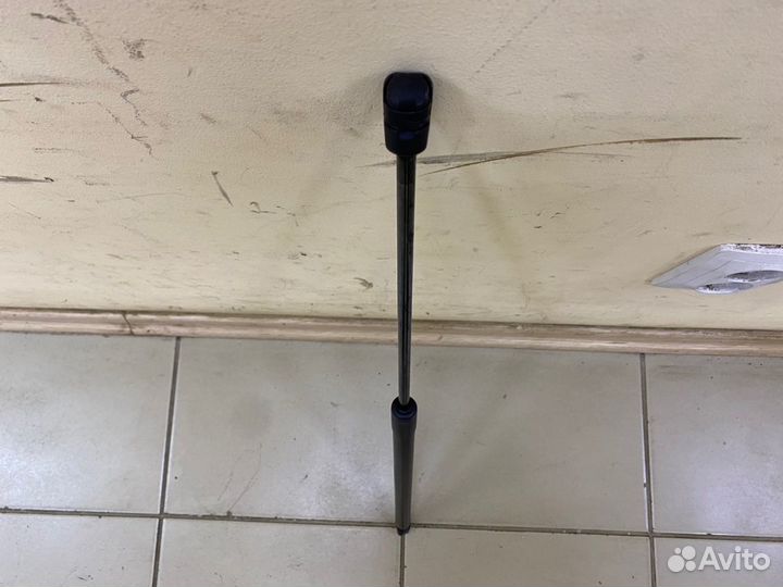 Амортизатор капота бу левый Mercedes C 200 W204