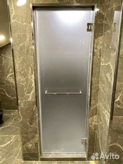 Стеклянные двери на заказ