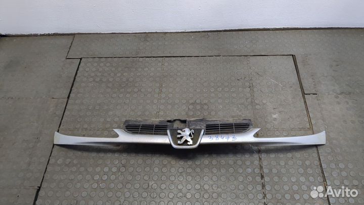 Решетка радиатора Peugeot 206, 1998